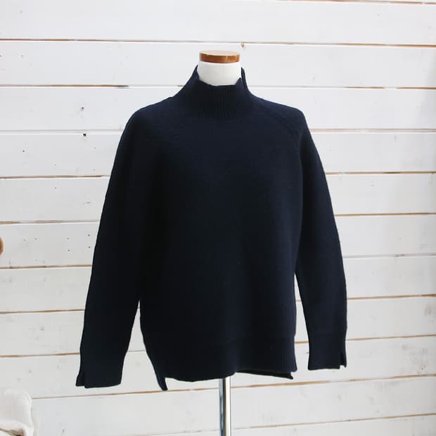 유니클로 +J 울 트임 니트 (여성용 M)