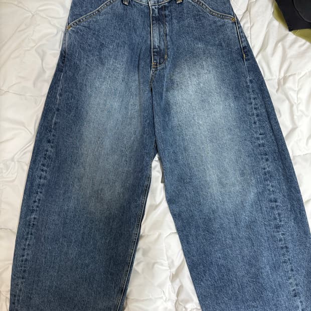 [3] 해칭룸 Wide Curve Jeans Washed Blue