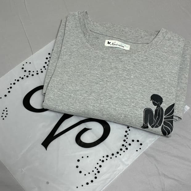 (새상품) 나비버스 엔젤 제이 탑 그레이 롱슬리브Angel Jay Top