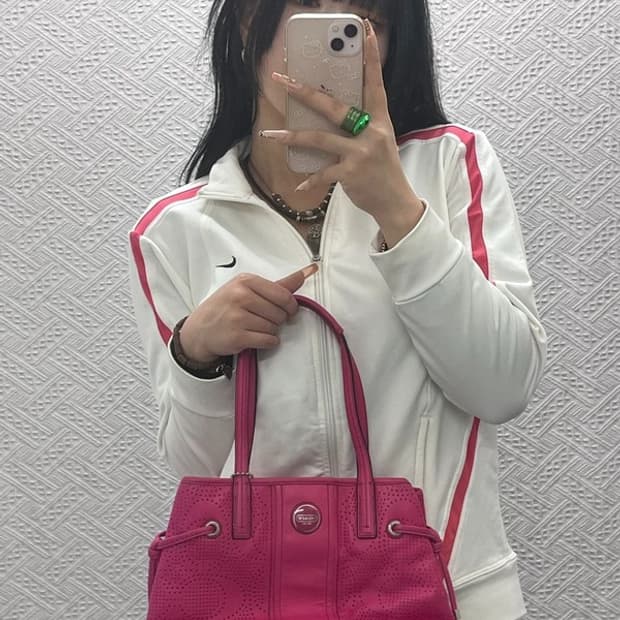 코치 Y2K 00's 대장급 핫핑크 토트백 C08355