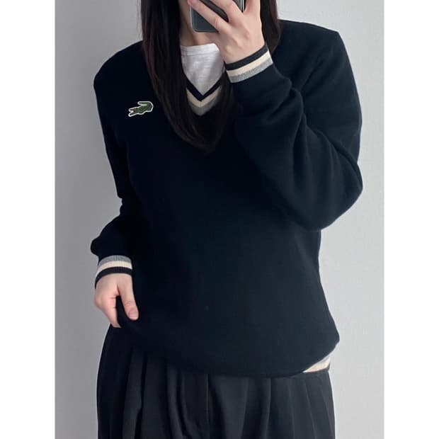 라코스테 브이넥 니트