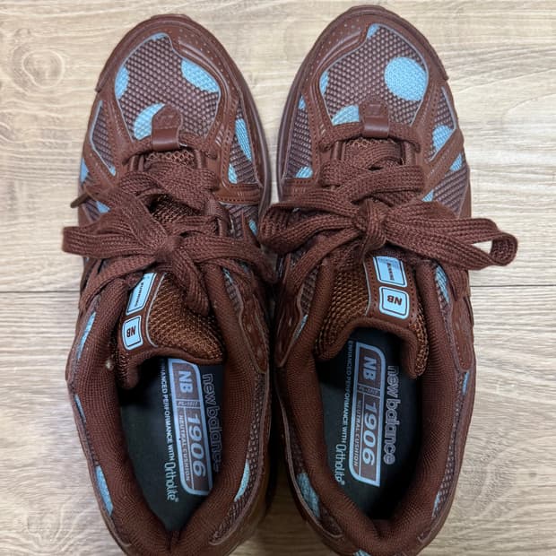 뉴발 도트 운동화 M1906R