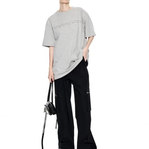 마뗑킴 스트라이프 텍스쳐 카고 팬츠 블랙