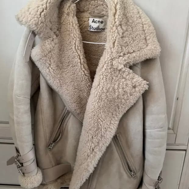 Acne Studios 아크네스튜디오 벨로시티 스웨이드 무스탕 자켓 32