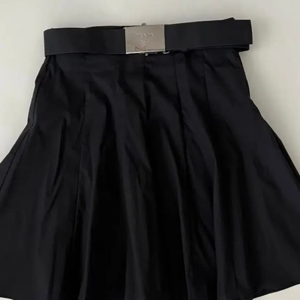 정품 프라다 벨트 나일론 스커트