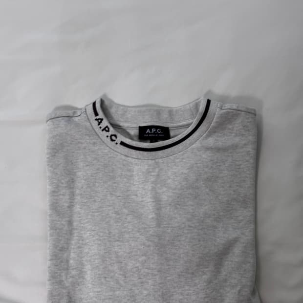 A.P.C. 하이넥 로고 스웻셔츠 (여성)