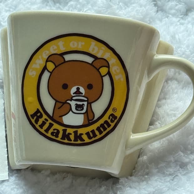 리락쿠마 머그컵