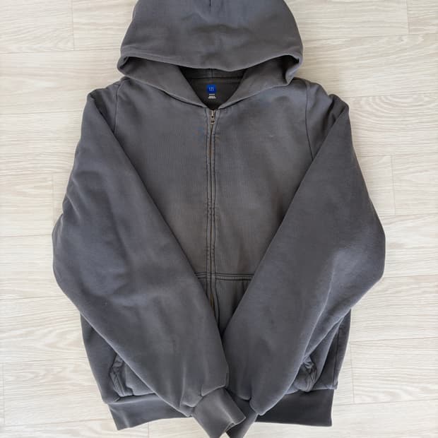 이지갭 다크 그레이 후드집업