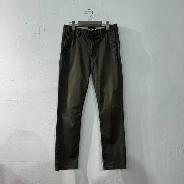 아크네 꼬르소꼬모 치노팬츠 31-32