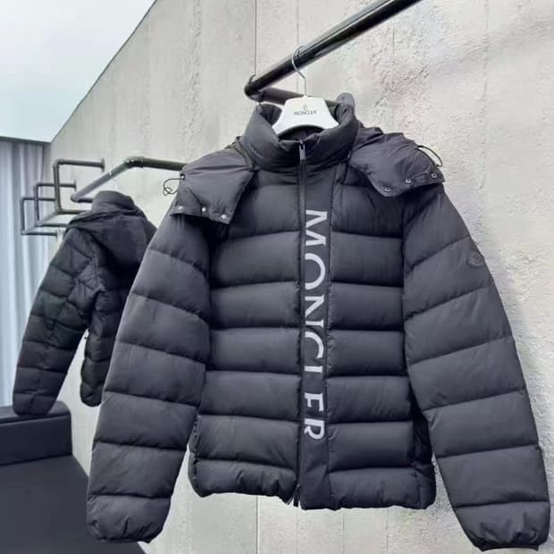 [몽클;레어] 새상품 / UME / 3 (약 100~105 사이즈)