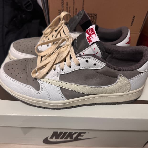 나이키 트레비스스캇 리버스모카