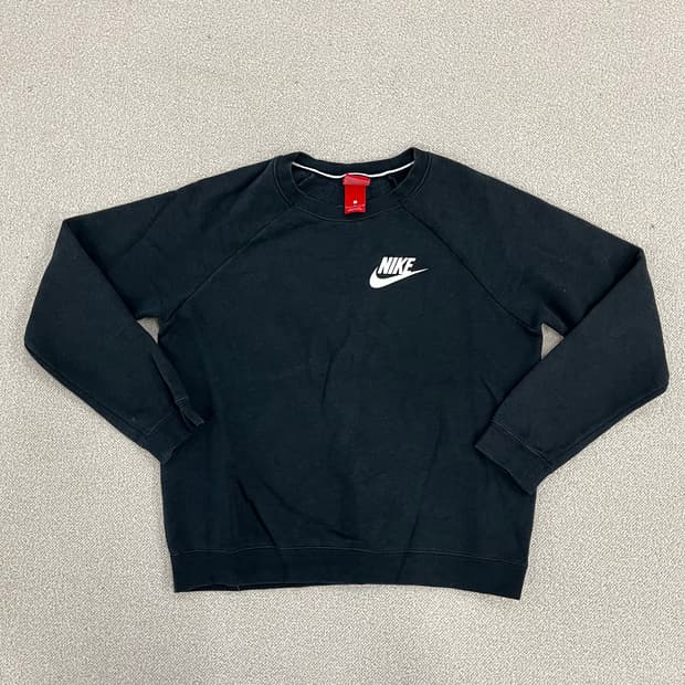 L 나이키 스우시 블랙 맨투맨 0129M1