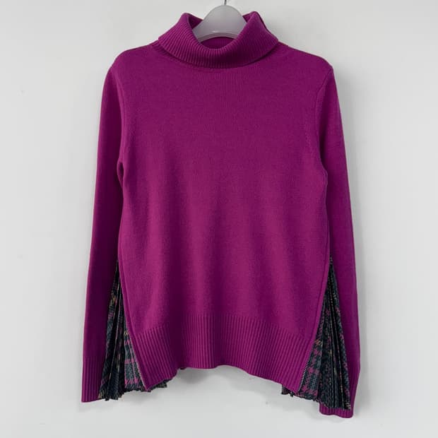 사카이 사이드 플리츠 터틀넥 울 니트