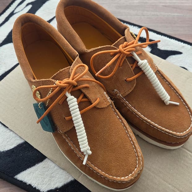 카시나 X 팀버랜드 3 아이 웨지 비브람 레이스 업 슈즈