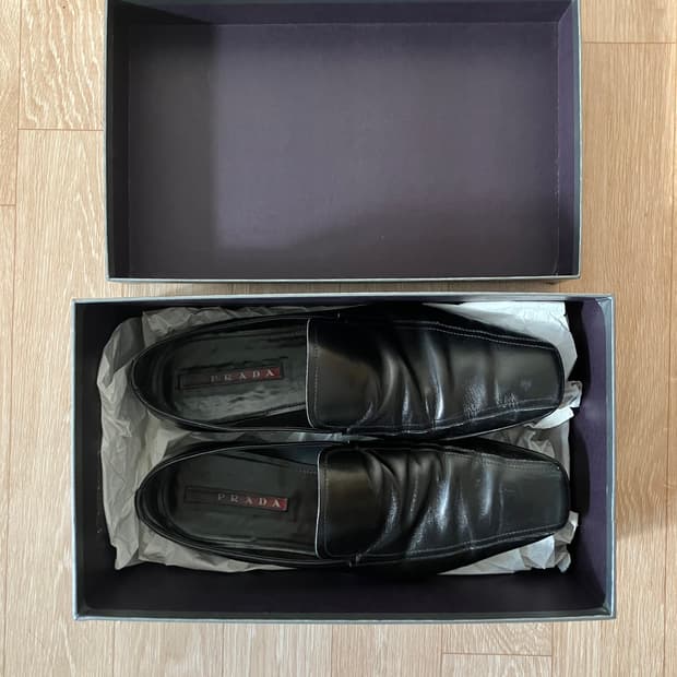 프라다 스포츠 스퀘어토 로퍼