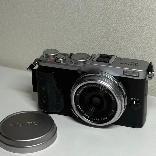 후지필름 x70 카메라