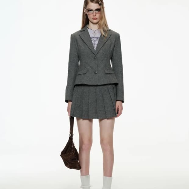 미국 PROD Crop Blazer & Pleated Mini Skirt