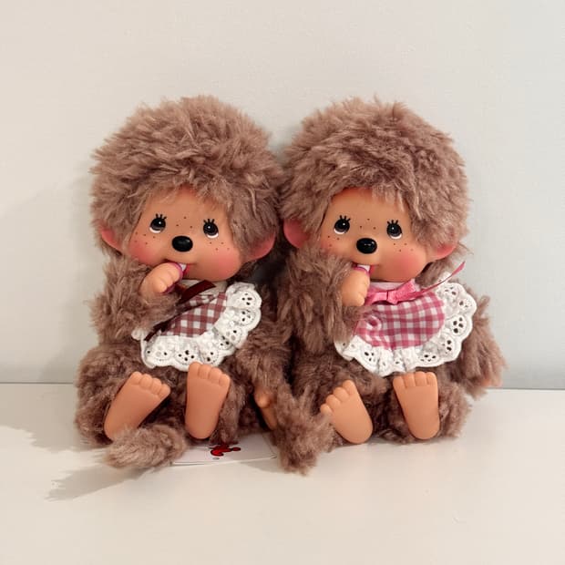 (새상품) 몬치치 모코모코 스위트 브라운 인형 (턱받이 핑크)