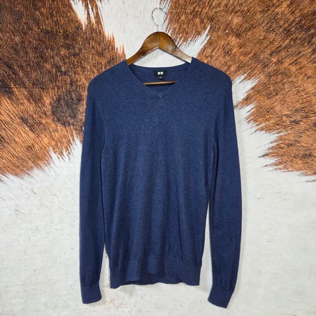 유니클로 네이비 슬림핏 니트