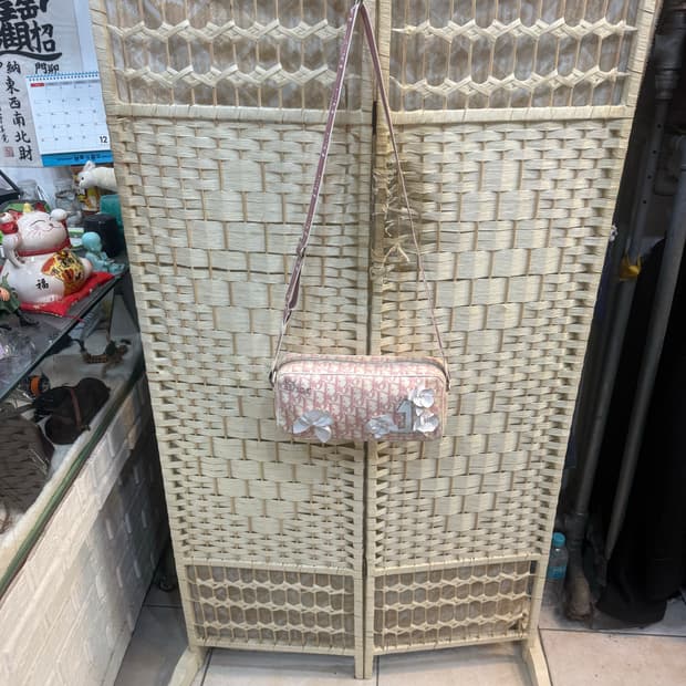 정품 디올 오빌리크 트로터 걸리 크로스백 팝니다