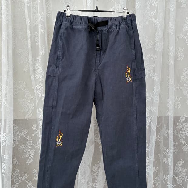 S) 예스아이씨 자수 코튼 팬츠 네이비