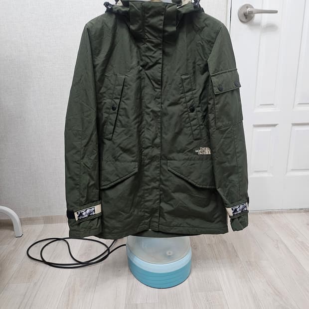 (85~90)☆초대장급☆노스페이스 마운틴파커 레이디스[카키] 바람막이자켓