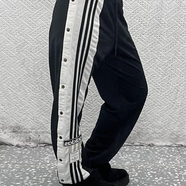 아디다스 아디브레이크 스포티 유니크 조거 트랙팬츠 S C09400