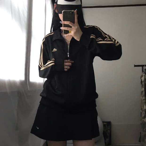 아디다스 블랙 골드 져지