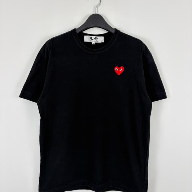 a38) 꼼데가르송 플레이 레드 하트 티셔츠
