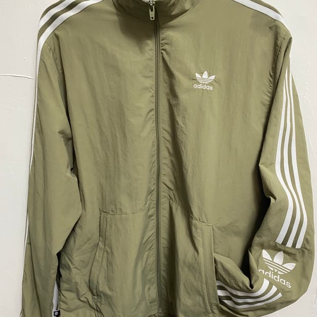 아디다스 락업 트랙탑 올리브 