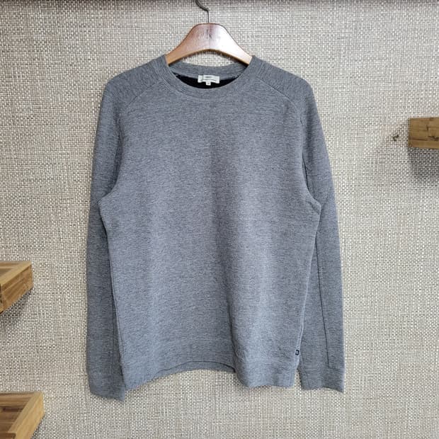 100사이즈 TNGT 맨투맨 