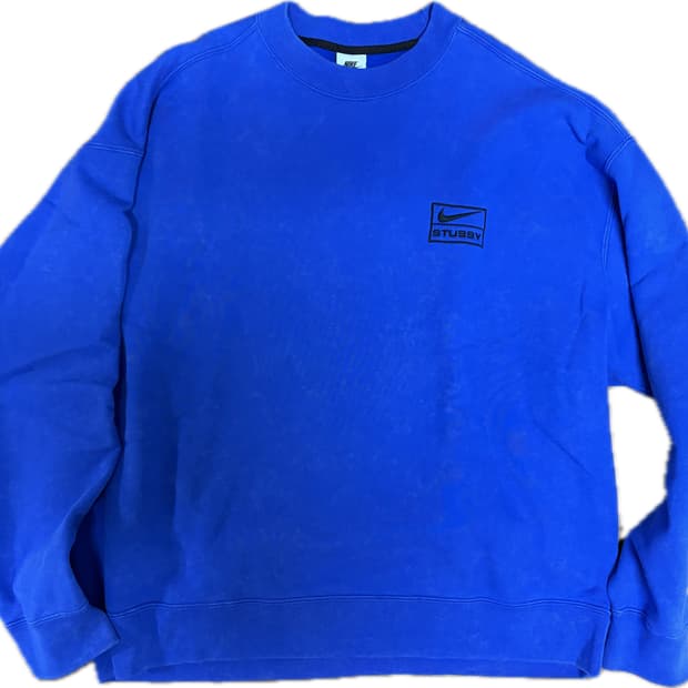 나이키 x 스투시 맨투맨 워시드 크루넥 게임로얄