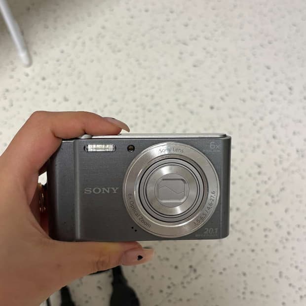 소니 사이버샷 DSC-W810 디지털 카메라 스페이스 그레이