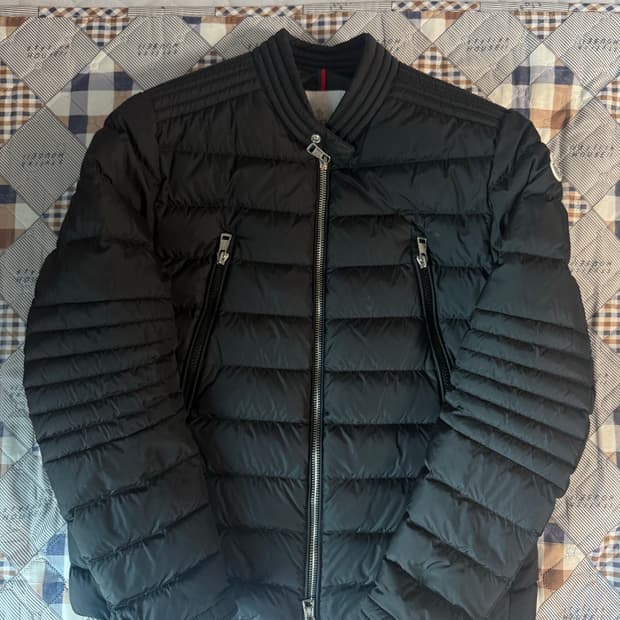 몽클레어 아미오 5사이즈