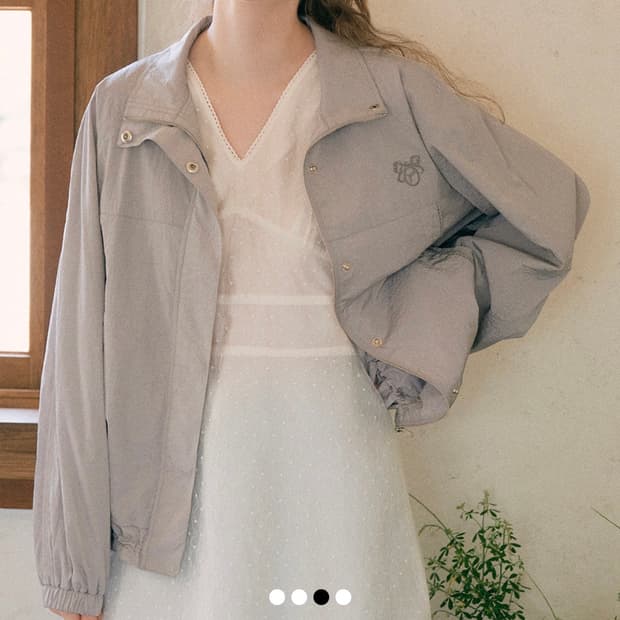 (새상품)장원영모델 로라로라 신상 바람막이