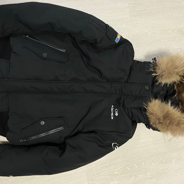 아이더 스투키패딩 S