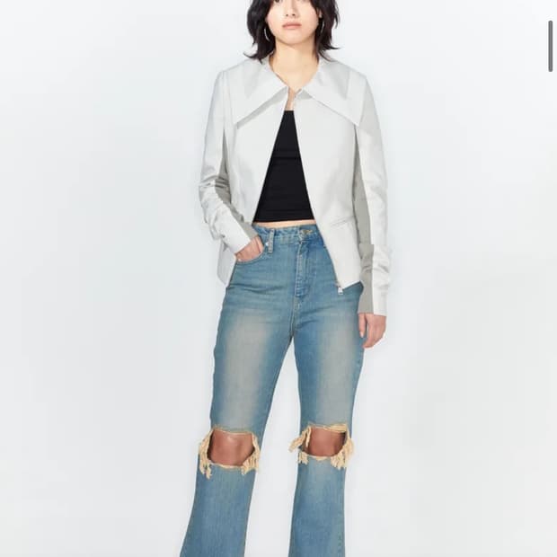 다이닛 SCRATCH DAMAGE BOOTS-CUT DENIM PANTS