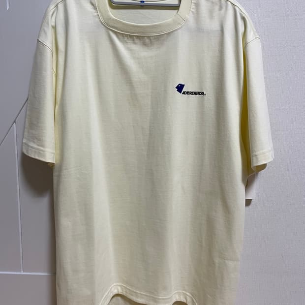 아더에러 22SS 티셔츠