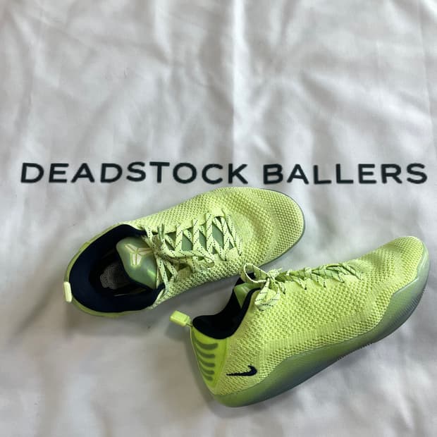 코비11 엘리트 4KB 고스트 오브 크리스마스 페스트