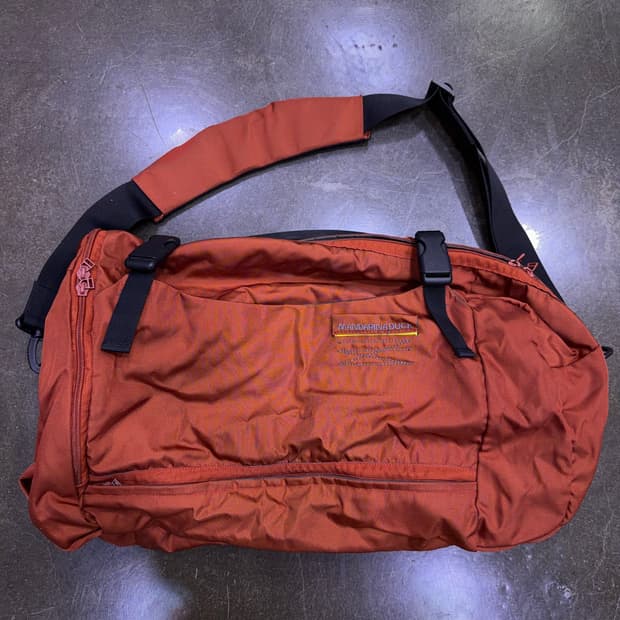 만다리나덕 나일론 멀티 더플 보스턴 숄더백 오렌지