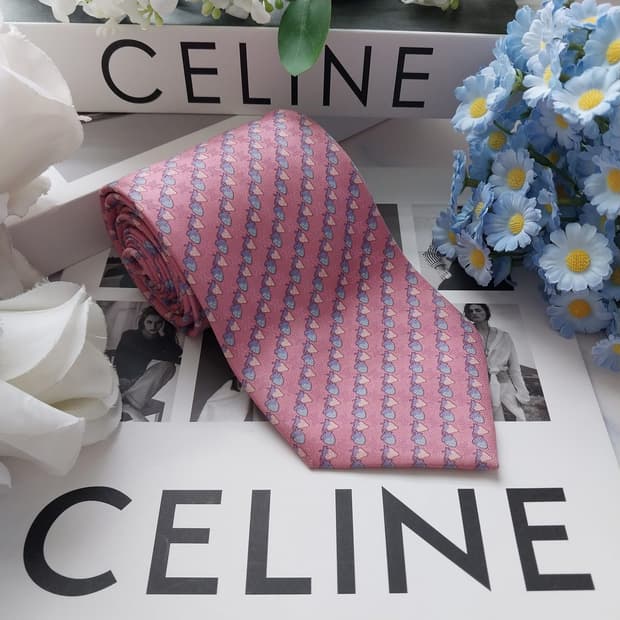 셀린느 핑크 딸기 모티브 패턴 넥타이 8.9cm A+~A등급 K2436
