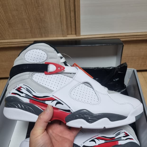 나이키 조던8 벅스버니 2025 275새상품