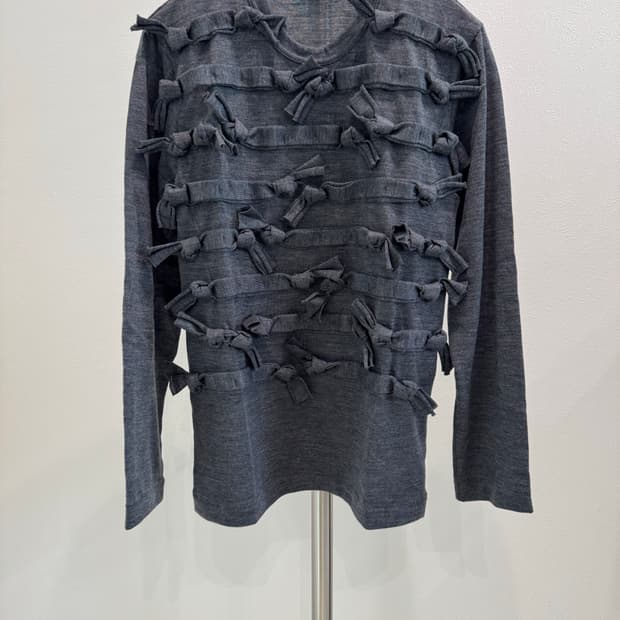 꼼데가르송 꼼꼼 25aw 리본 그레이 니트