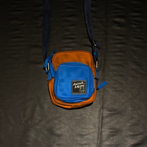 메종키츠네 로고패치 나일론 크로스백