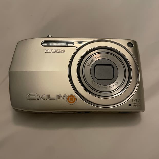 카시오 엑슬림 z2300 골드