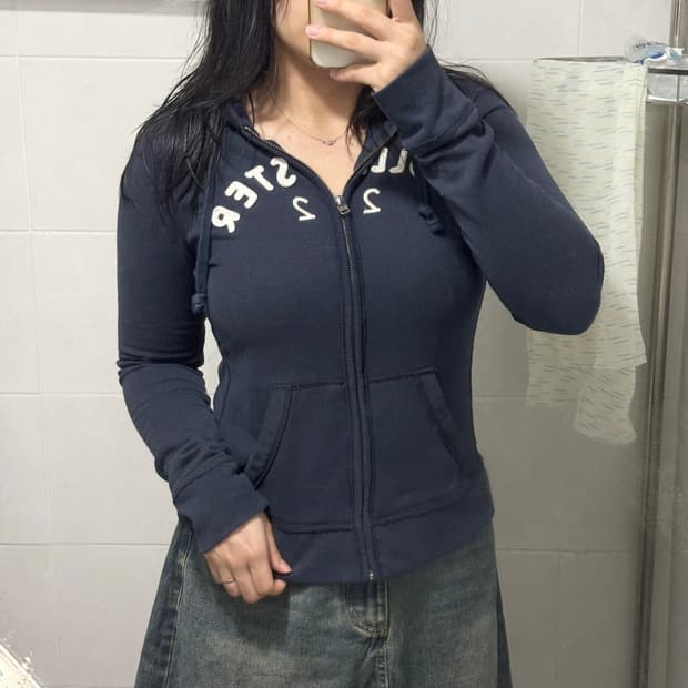 홀리스터 네이비 딱붙 후드집업 M
