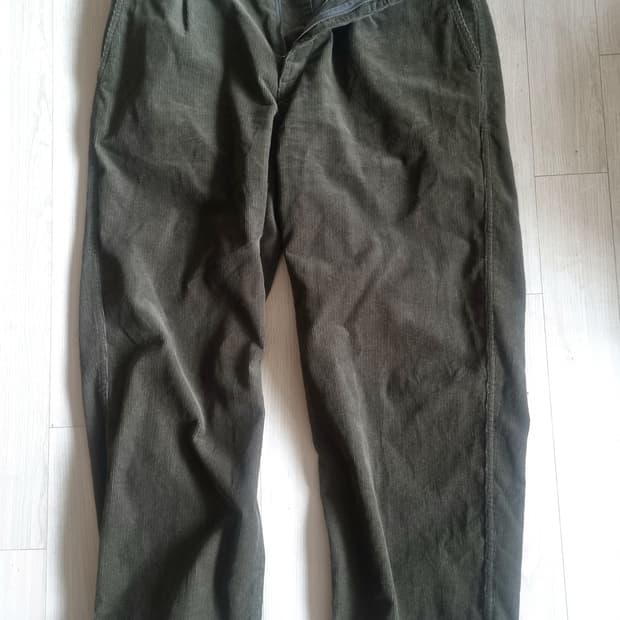 건지울른스 코듀로이 원턱 와이드 팬츠 올리브 34사이즈