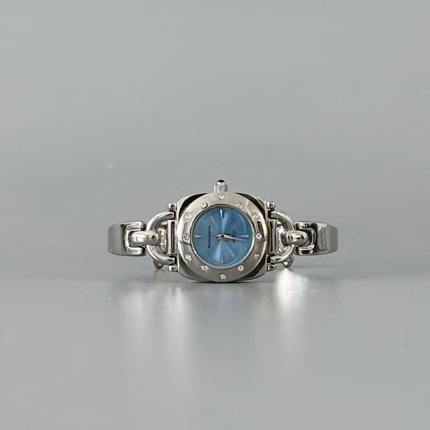 Fashionplus 아이스블루 큐빅 메탈 데드스탁 빈티지시계