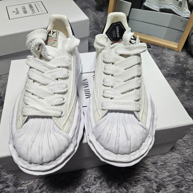 미하라 야스히로 블레이키 스니커즈 화이트 41