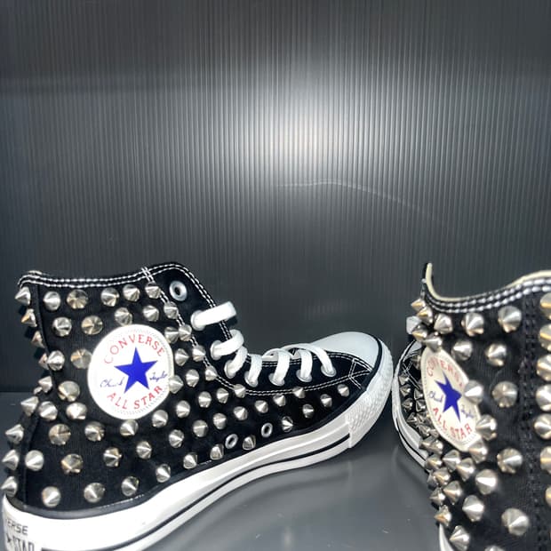 스파이크 커스텀 컨버스